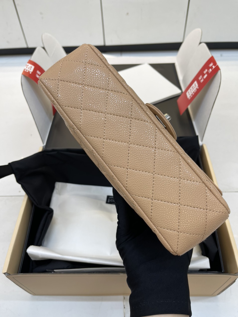 Túi xách Chanel Super Classic Medium Khóa Vàng Màu Nâu Da Hạt Size 23cm